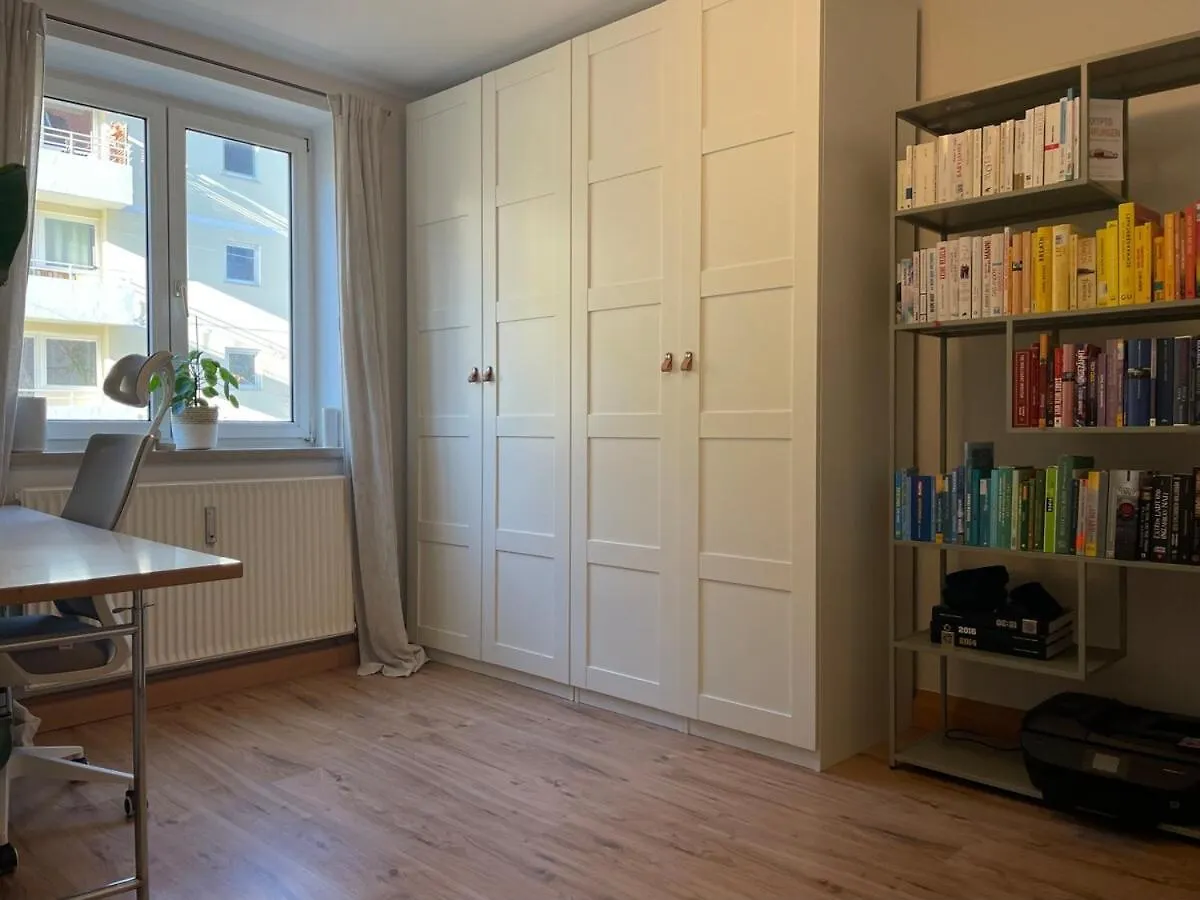Casa Elisabeth - Central & Kitchen Munich Apartment